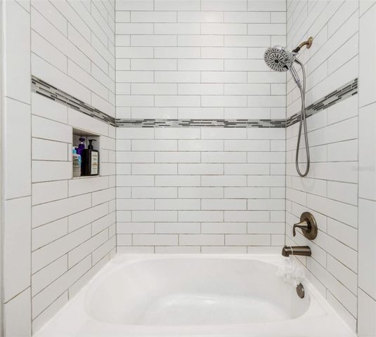 6916 NEOPOLITAN COURT, Apollo Beach, FL 33572