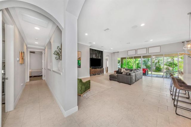 6916 NEOPOLITAN COURT, Apollo Beach, FL 33572