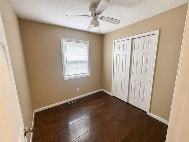 112 Sharon Lane, Garden City, MO 64747