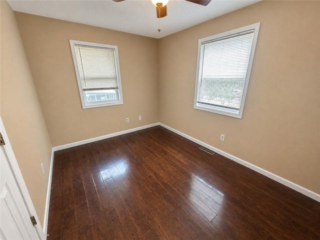 112 Sharon Lane, Garden City, MO 64747