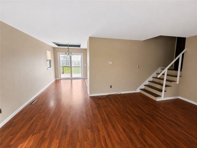112 Sharon Lane, Garden City, MO 64747