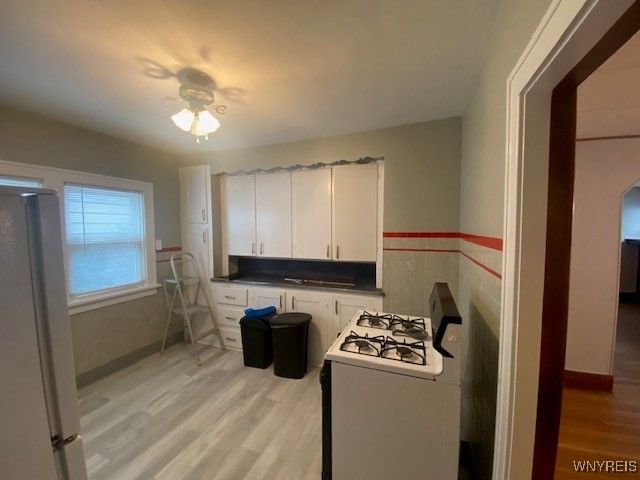 27 Henley Road Lower, Buffalo, NY 14216