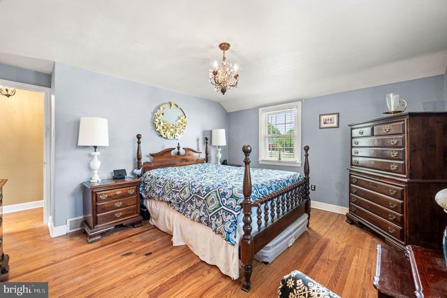 203 PINE RIDGE RD, Havertown, PA 19083