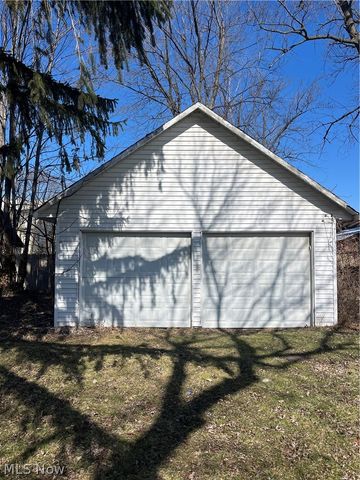 311 6th Street, Fairport Harbor, OH 44077