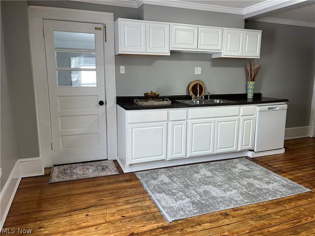 311 6th Street, Fairport Harbor, OH 44077