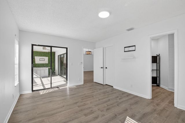 9074 Chatsworth Cascades, Boca Raton, FL 33434