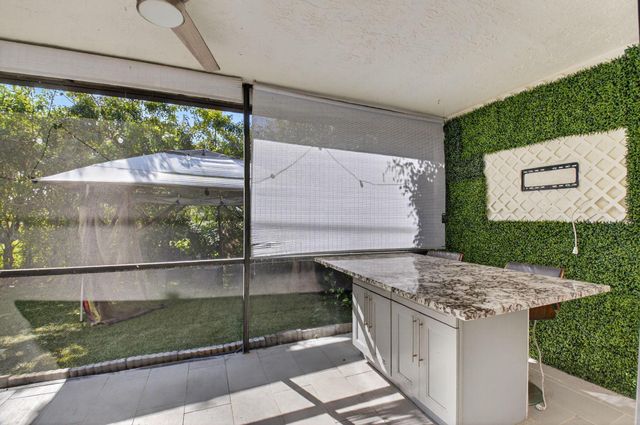 9074 Chatsworth Cascades, Boca Raton, FL 33434