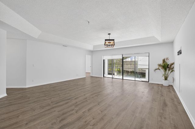 9074 Chatsworth Cascades, Boca Raton, FL 33434