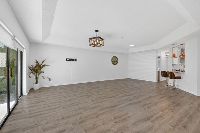 9074 Chatsworth Cascades, Boca Raton, FL 33434