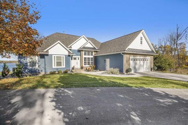 5909 E 92nd Street, Newaygo, MI 49337