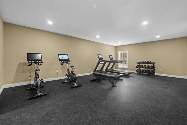 485 Blue Hills Parkway 10, Milton, MA 02186