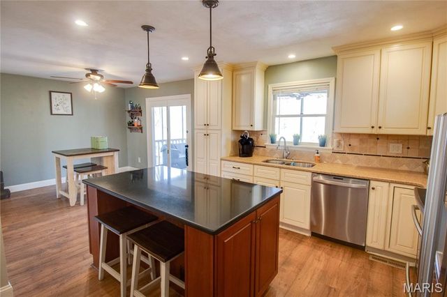 2019 Raintree Trail, Collinsville, IL 62234