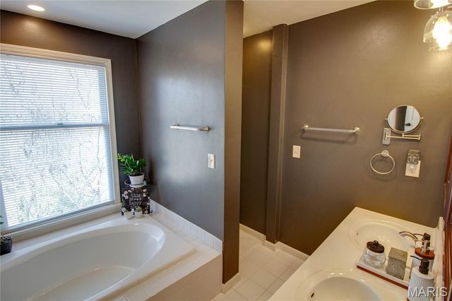 2019 Raintree Trail, Collinsville, IL 62234