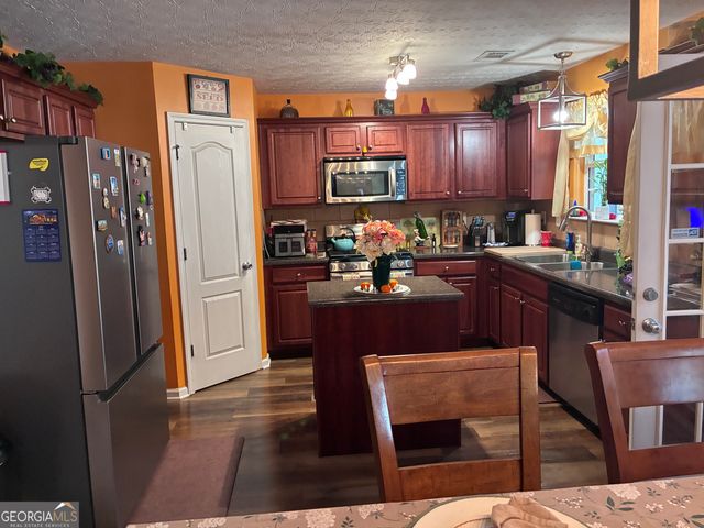 4323 Grove Lake Street, Loganville, GA 30052