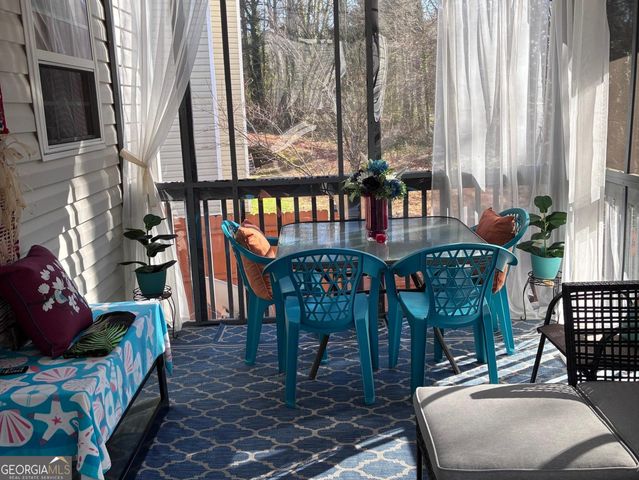 4323 Grove Lake Street, Loganville, GA 30052