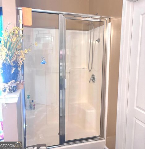 4323 Grove Lake Street, Loganville, GA 30052