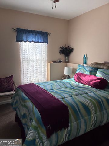 4323 Grove Lake Street, Loganville, GA 30052