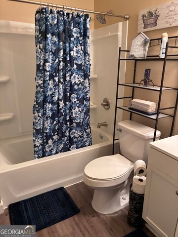 4323 Grove Lake Street, Loganville, GA 30052