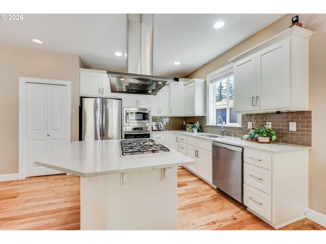 14317 Se VISTA HEIGHTS St, Happy Valley, OR 97086