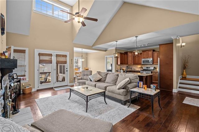 3445 Grandview Crossing Lane, Pfafftown, NC 27040