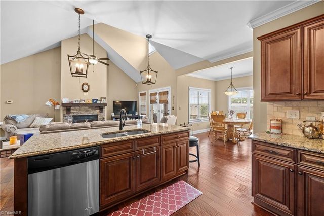 3445 Grandview Crossing Lane, Pfafftown, NC 27040
