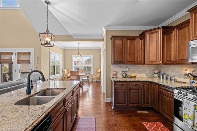 3445 Grandview Crossing Lane, Pfafftown, NC 27040