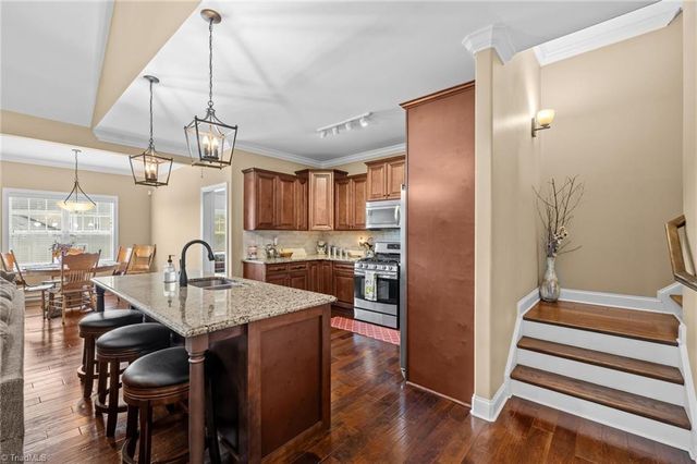 3445 Grandview Crossing Lane, Pfafftown, NC 27040
