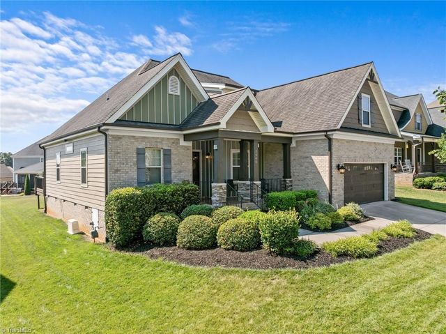3445 Grandview Crossing Lane, Pfafftown, NC 27040