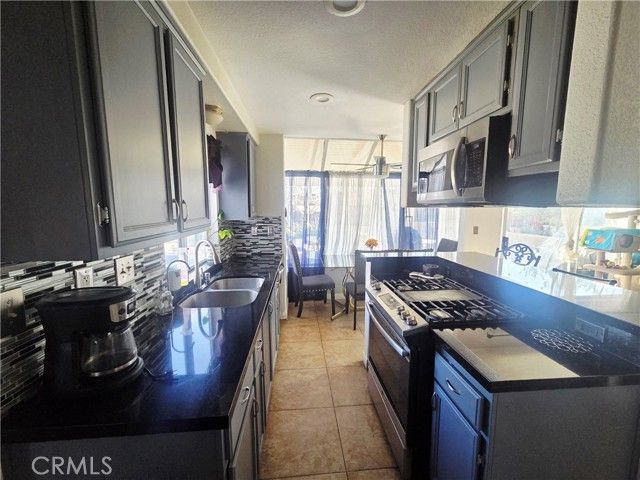 16339 Salinas, Victorville, CA 92394