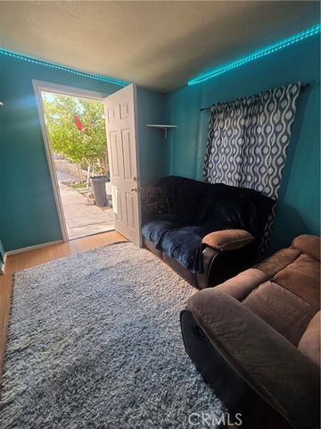 16339 Salinas, Victorville, CA 92394