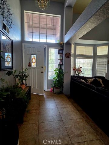 16339 Salinas, Victorville, CA 92394