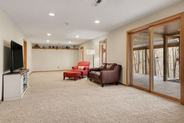 2011 Knollpoint Drive Ne, Ada Twp, MI 49301