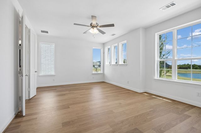 256 Golden Run Drive, Fate, TX 75189