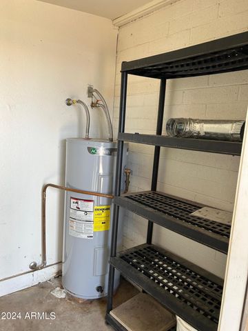 918 N STAPLEY Drive 1, Mesa, AZ 85203