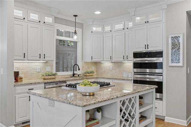 7744 Georgetown Chase, Roswell, GA 30075