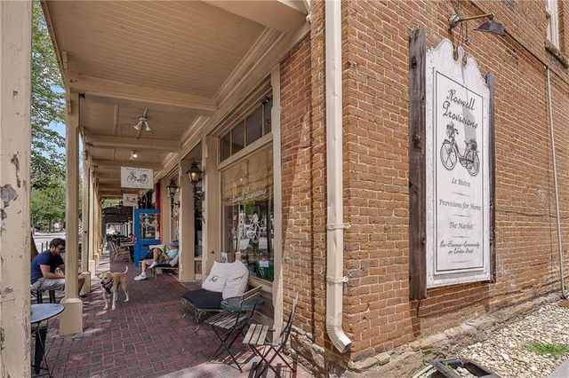 7744 Georgetown Chase, Roswell, GA 30075