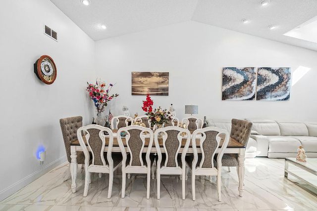 6858 Fountains Circle, Lake Worth, FL 33467