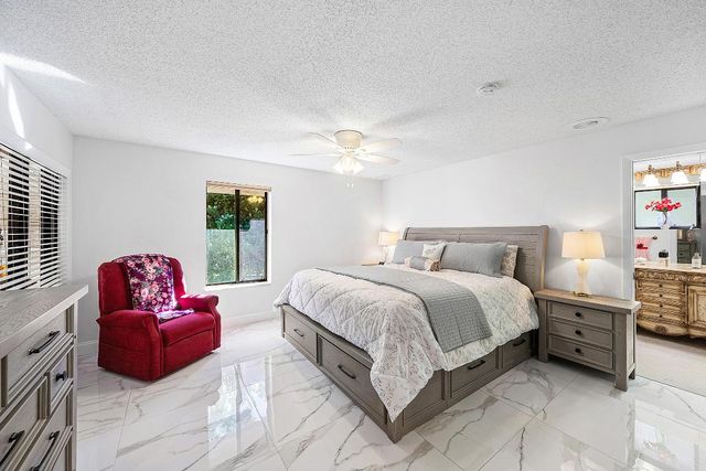 6858 Fountains Circle, Lake Worth, FL 33467