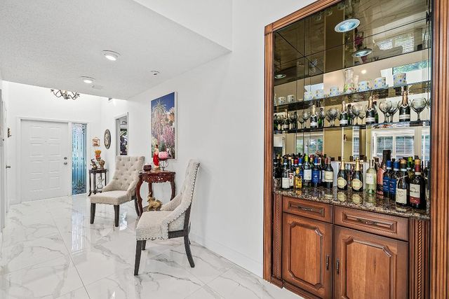 6858 Fountains Circle, Lake Worth, FL 33467