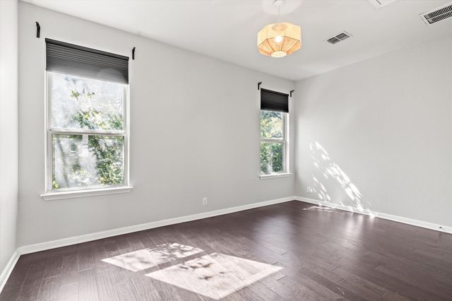 7337 Menchaca Rd. RD 22, Austin, TX 78745