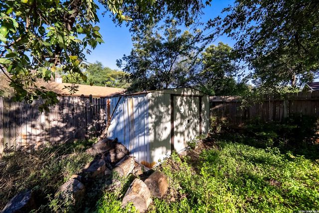 7275 FLAMING FOREST ST, San Antonio, TX 78250