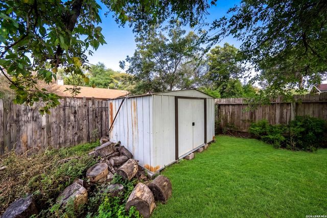 7275 FLAMING FOREST ST, San Antonio, TX 78250
