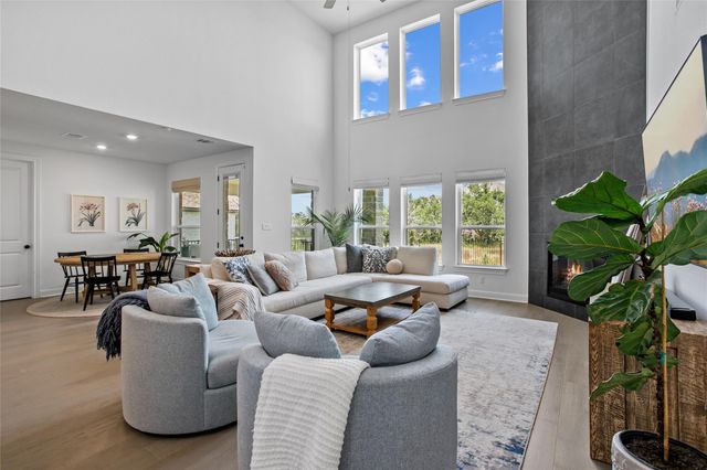 707 Two Creeks LN, Austin, TX 78737