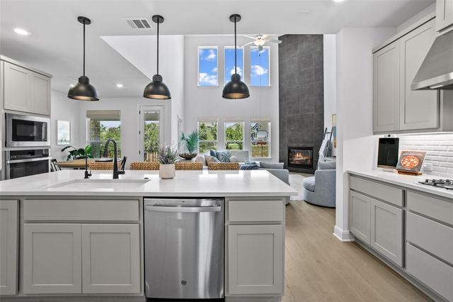 707 Two Creeks LN, Austin, TX 78737