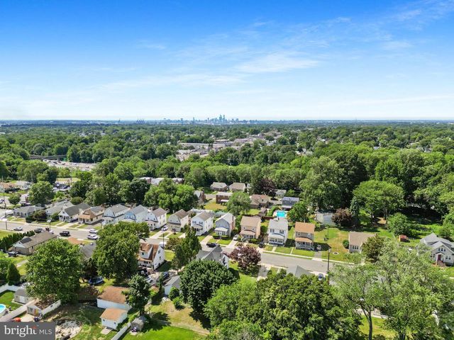 36 APPLE AVE, Bellmawr, NJ 08031