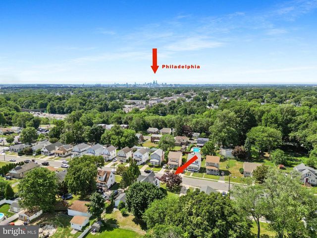 36 APPLE AVE, Bellmawr, NJ 08031