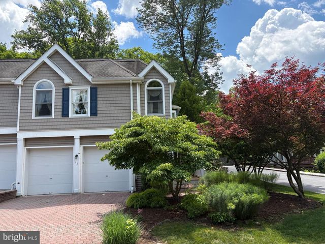 13 ROCK CREEK WOODS, Lambertville, NJ 08530
