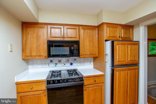 13 ROCK CREEK WOODS, Lambertville, NJ 08530