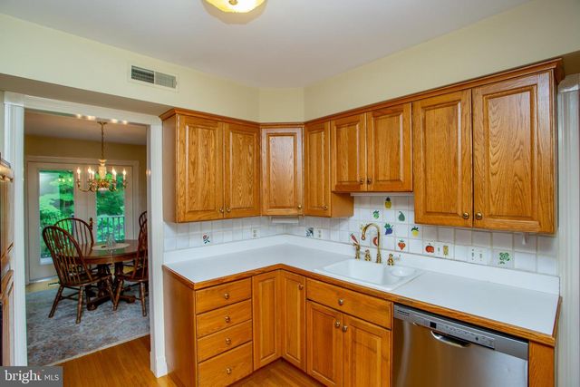 13 ROCK CREEK WOODS, Lambertville, NJ 08530