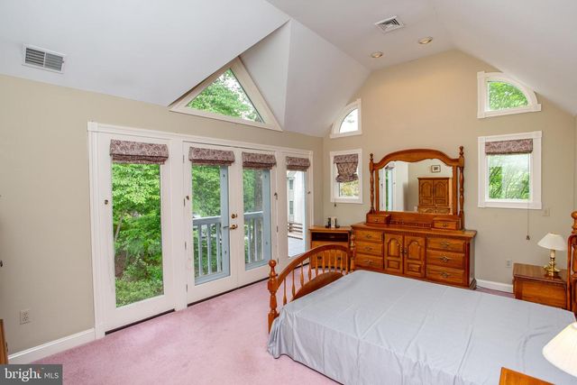13 ROCK CREEK WOODS, Lambertville, NJ 08530
